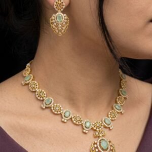 NECK019